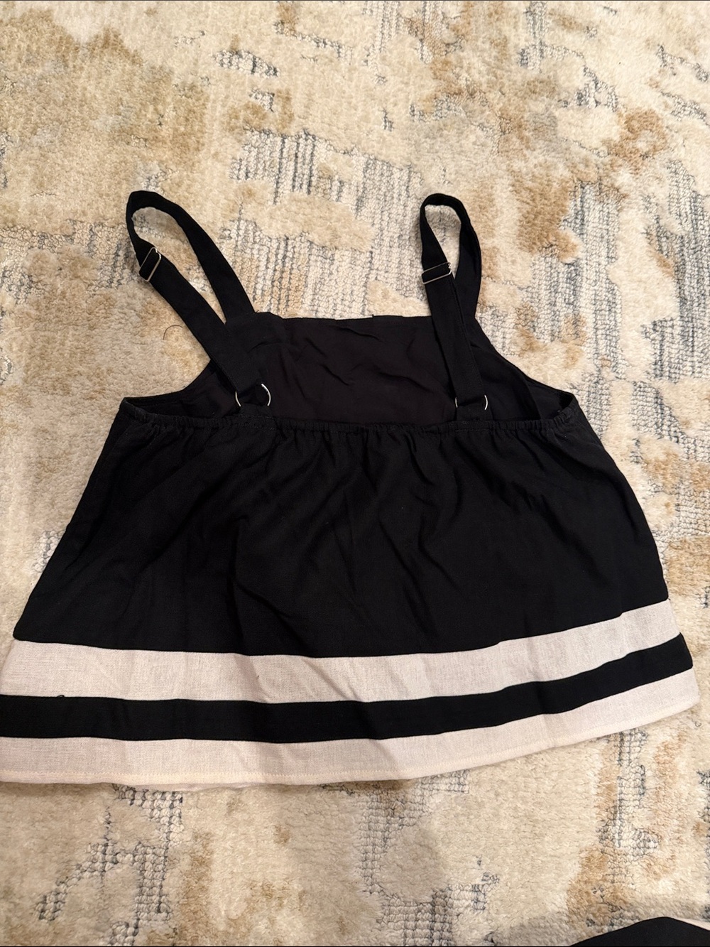 entro Black Wide-Leg Pants and Matching Crop Top with Cream Trim - Picture 6 of 6